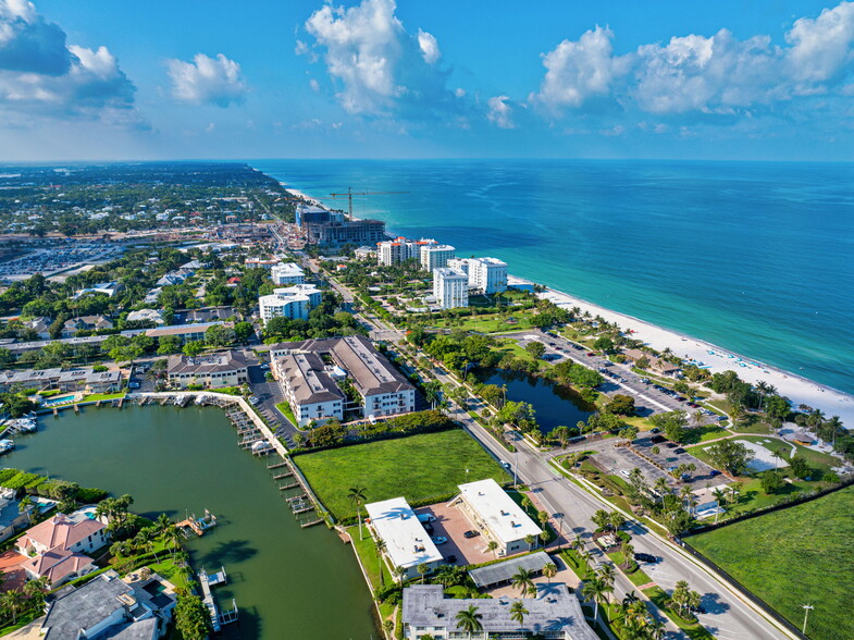 1500 Gulf Shore Blvd N, Naples, FL en venta - Foto del edificio - Imagen 3 de 9