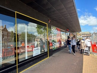 Más detalles de 26-40 English St, Carlisle - Local en alquiler