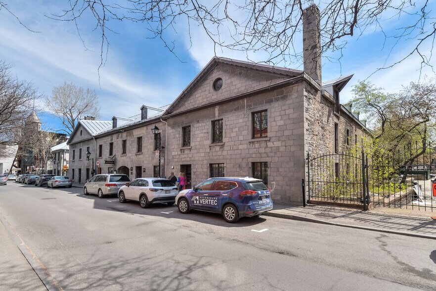 300 Pl D'youville, Montréal, QC en alquiler - Foto del edificio - Imagen 3 de 9