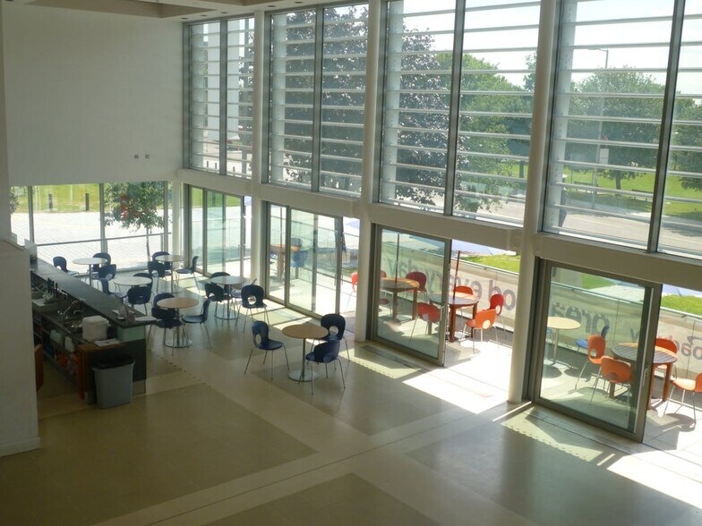 Oficina/Local en Barking en alquiler - Vestíbulo - Imagen 3 de 4