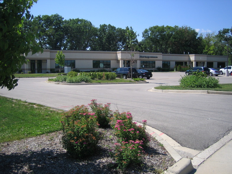 725 Cornerstone Crossing, Waterford, WI en alquiler - Foto del edificio - Imagen 3 de 16