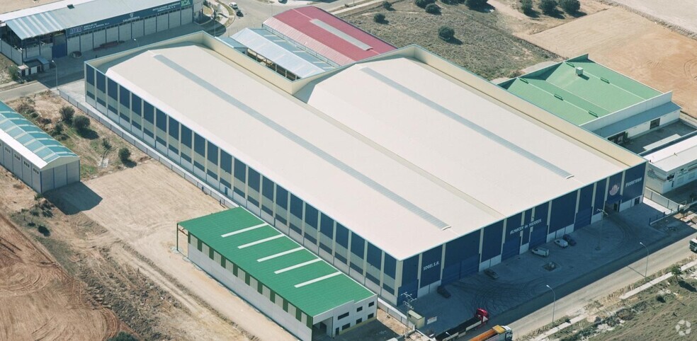 Calle la Cerámica, 234, Talavera de la Reina, Toledo en venta - Foto del edificio - Imagen 3 de 10