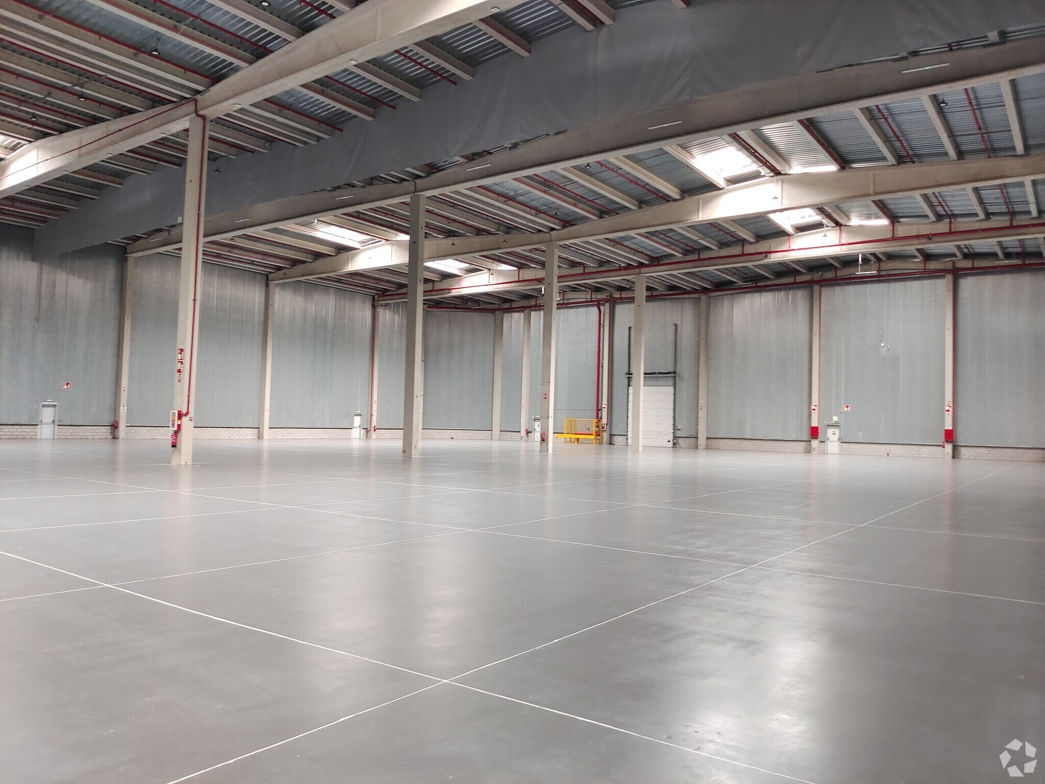 Nave en Cabanillas del Campo, Guadalajara en alquiler Foto principal- Imagen 1 de 10