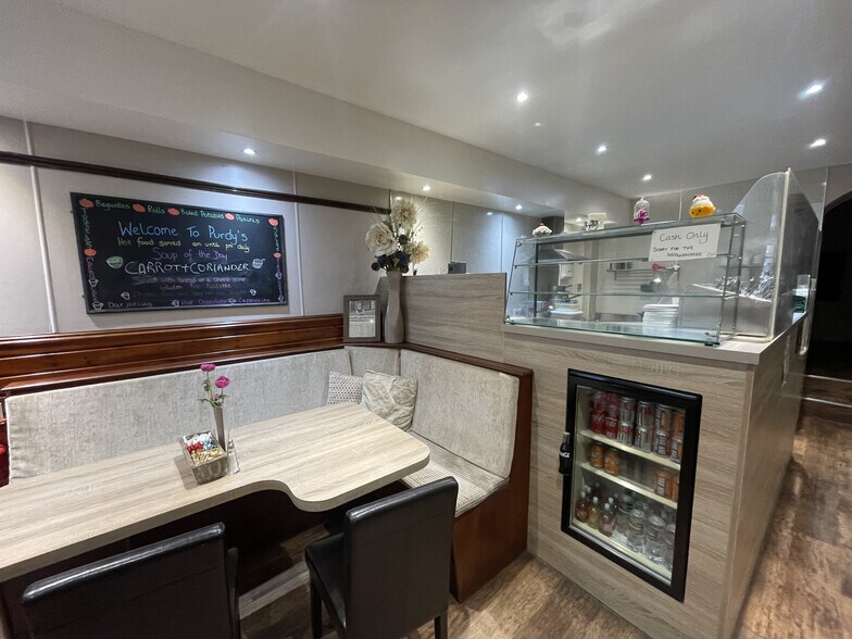 88 Castle St, Forfar en venta - Foto del edificio - Imagen 2 de 7