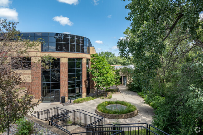 Más detalles para Suburban Tech/Research Campus w/ Upside – Oficinas en venta, Arden Hills, MN