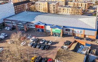 Más detalles de High St, Feltham - Local en alquiler