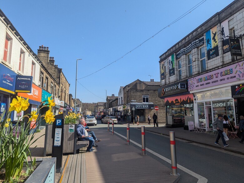13 Commercial St, Brighouse en venta - Foto del edificio - Imagen 2 de 4