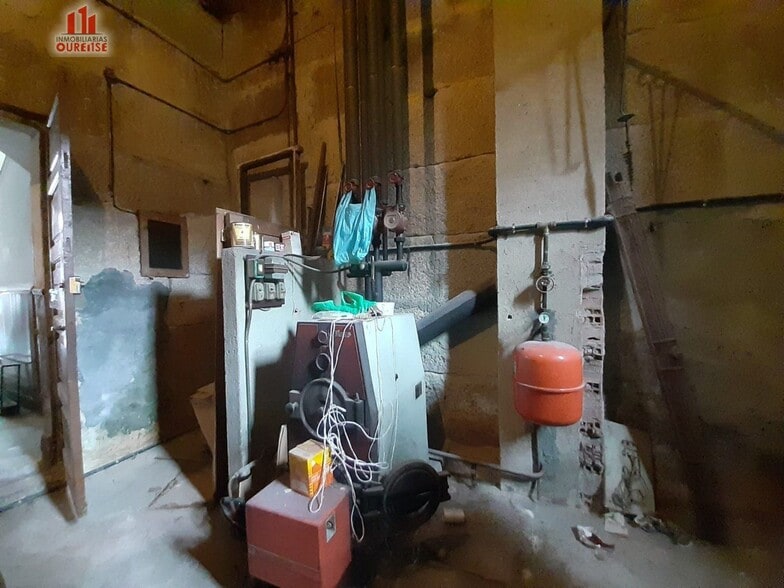 Nave en O Carballiño, Orense en venta - Foto del edificio - Imagen 2 de 37