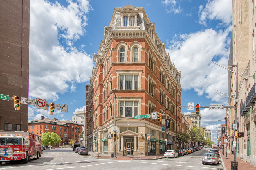 300 N Charles St, Baltimore, MD en alquiler - Foto del edificio - Imagen 1 de 1