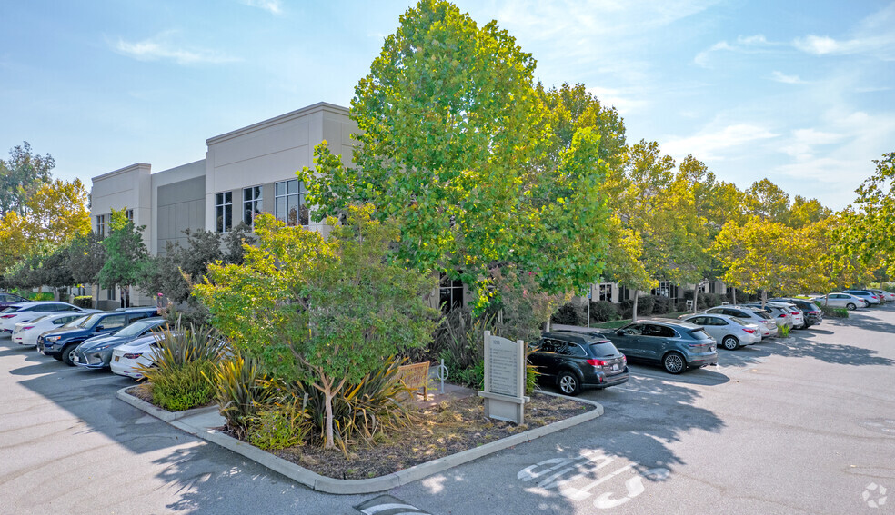 1298 Kifer Rd, Sunnyvale, CA en venta - Foto del edificio - Imagen 1 de 28