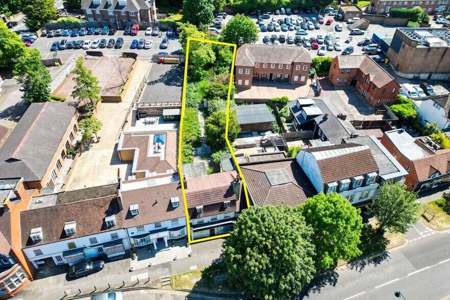 87-87B High St, Esher en venta - Foto del edificio - Imagen 3 de 3