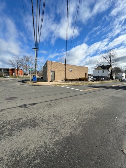 427-429 Honeyspot Rd, Stratford, CT en alquiler - Foto del edificio - Imagen 3 de 37