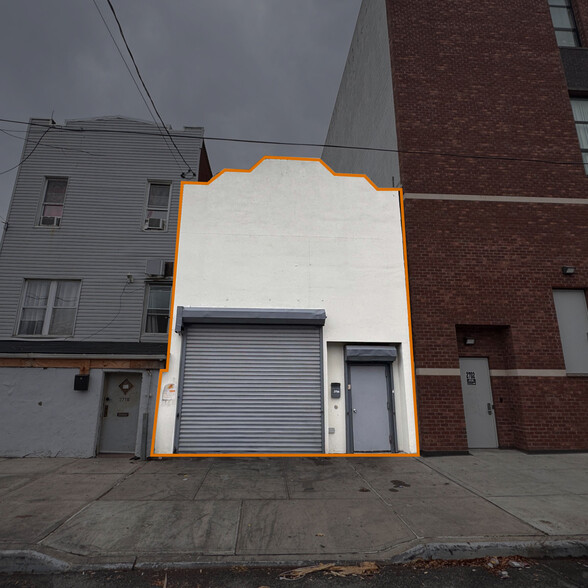 2716 W 15th St, Brooklyn, NY en venta - Foto del edificio - Imagen 1 de 9