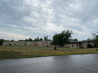 Más detalles para 911 Pine St, Saint Croix Falls, WI - Oficinas, Naves en alquiler