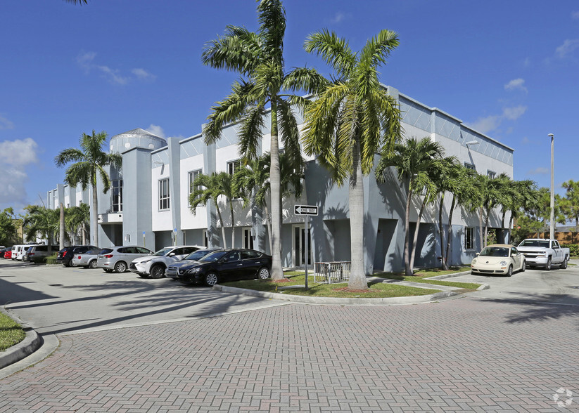 12030 SW 129th Ct, Miami, FL en venta - Foto principal - Imagen 1 de 15