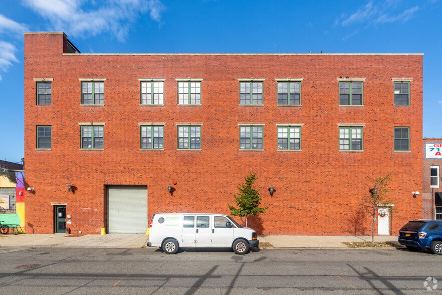 36-40 37th St, Long Island City, NY en alquiler - Foto del edificio - Imagen 1 de 23