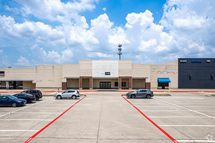 2420 S Stemmons Fwy, Lewisville, TX en alquiler - Foto del edificio - Imagen 3 de 28