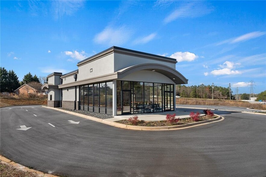 106 Nelson Ln, Seneca, SC en alquiler - Foto del edificio - Imagen 3 de 40