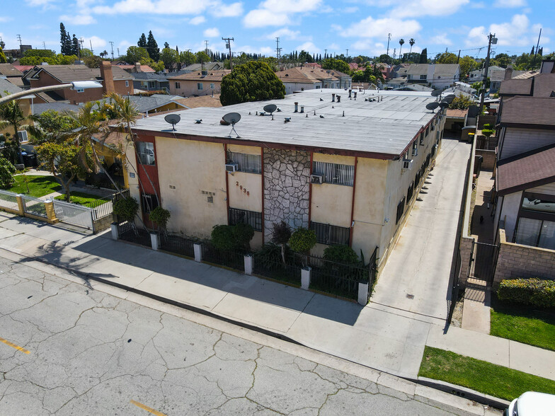 2938 E 60th Pl, Huntington Park, CA en venta - Foto del edificio - Imagen 2 de 16