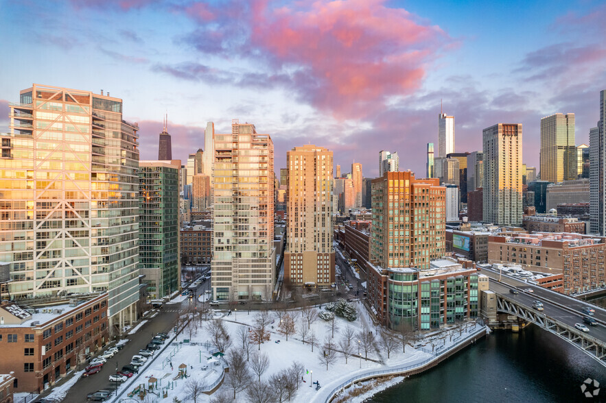 458 W Ontario St, Chicago, IL en alquiler - Vista aérea - Imagen 2 de 3