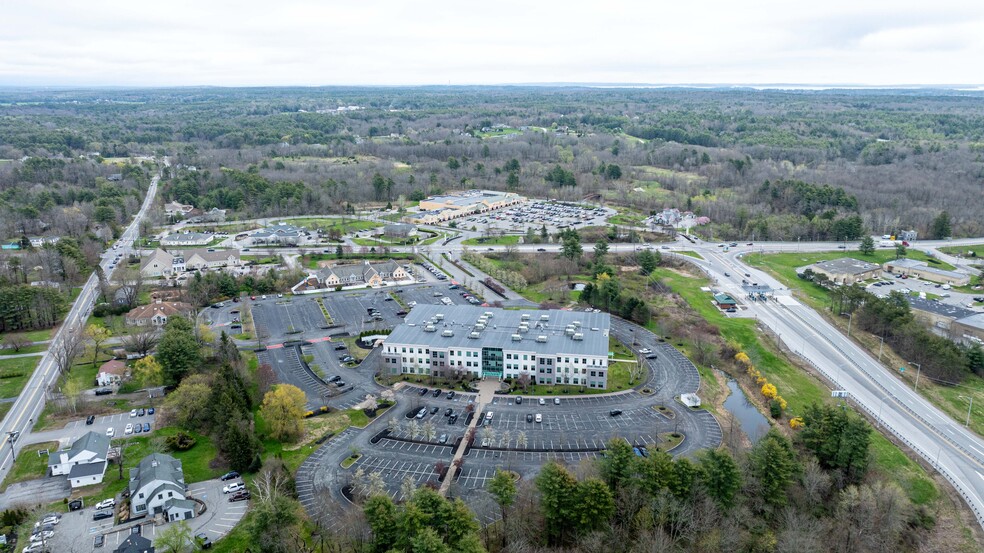 70 Gray Rd, Falmouth, ME en alquiler - Foto del edificio - Imagen 3 de 13