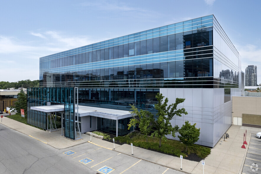 50 Westmount Rd N, Waterloo, ON en alquiler - Foto del edificio - Imagen 2 de 5