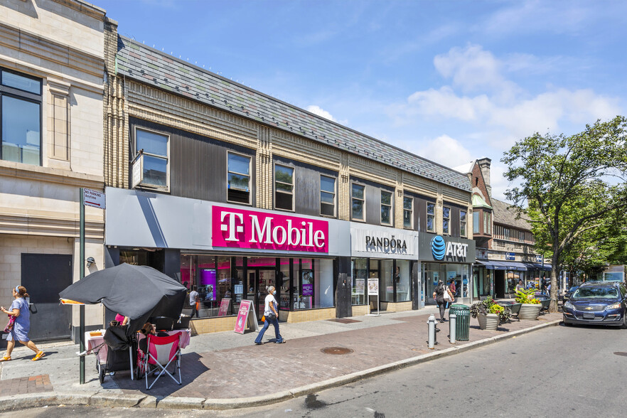 3744 82nd St, Jackson Heights, NY en alquiler - Foto del edificio - Imagen 3 de 4