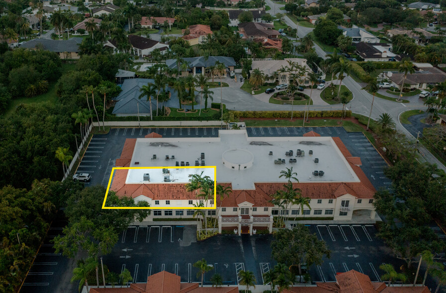 7765 SW 87th Ave, Miami, FL en venta - Foto del edificio - Imagen 2 de 5