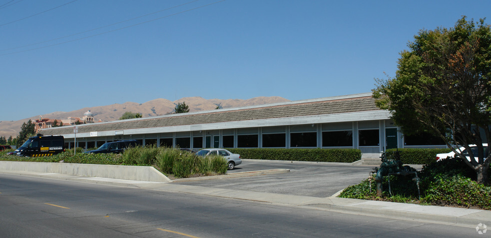 162-194 S Hillview Dr, Milpitas, CA en alquiler - Foto del edificio - Imagen 3 de 3