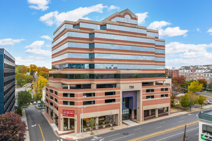 750 E Main St, Stamford, CT en alquiler - Foto del edificio - Imagen 3 de 13