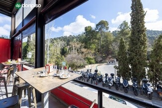 Más detalles de Paseo de la Sabica, 28, Granada - Local en venta