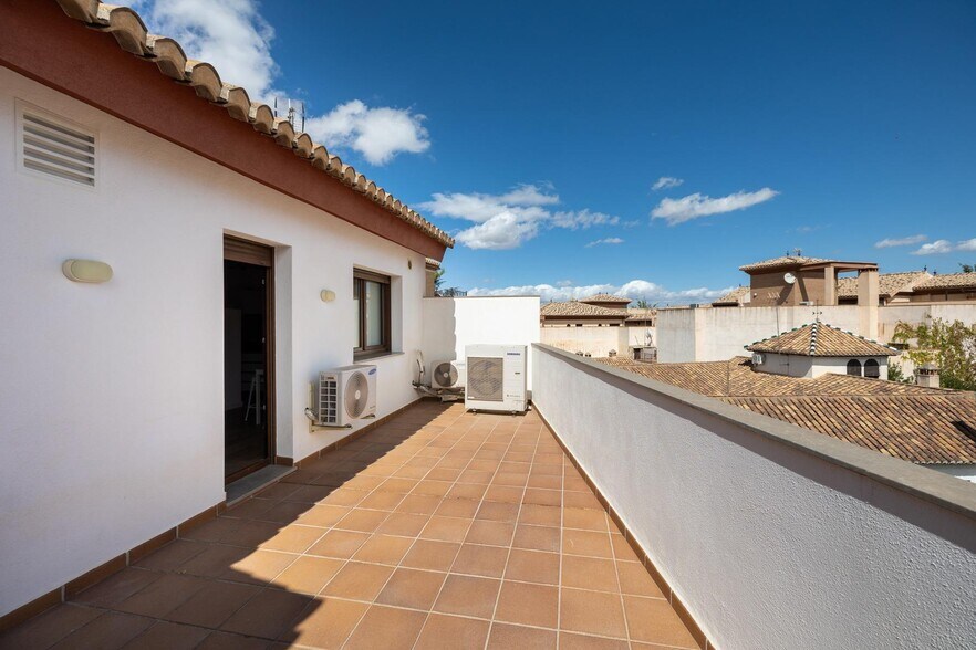 Edificio residencial en REAL en venta - Foto del edificio - Imagen 2 de 47