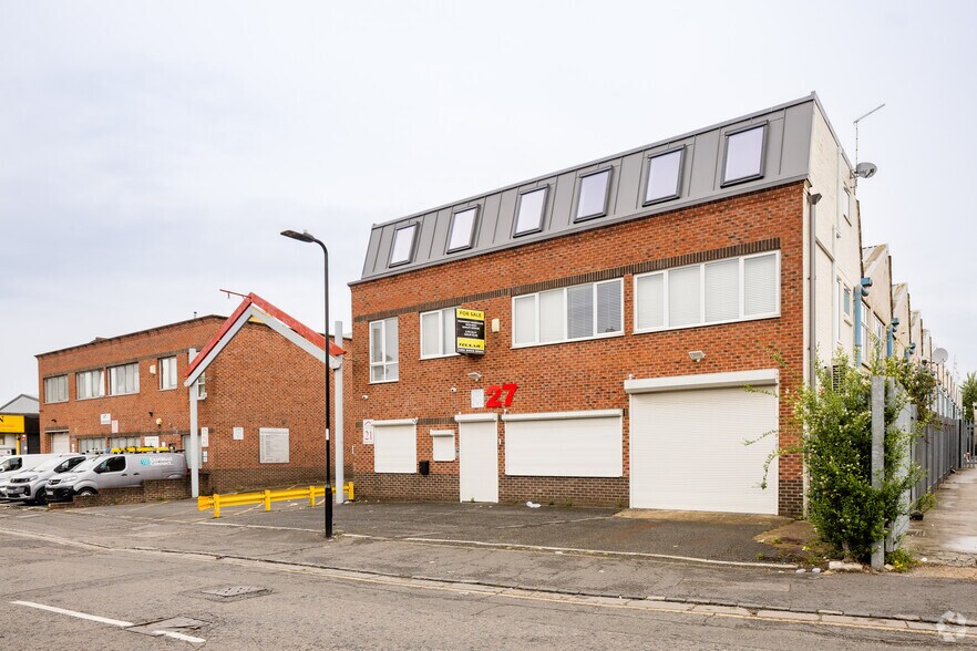 21 Wadsworth Rd, Greenford en venta - Foto del edificio - Imagen 1 de 1