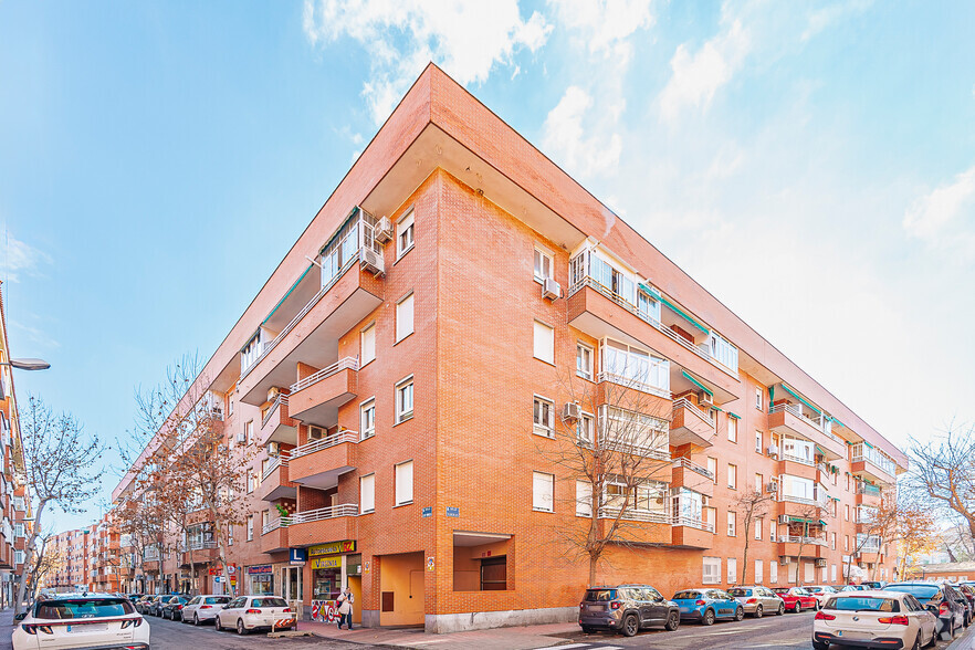 Plaza Hermano Ramón Quiroga, 1, Valdemoro, Madrid en venta - Foto del edificio - Imagen 2 de 3