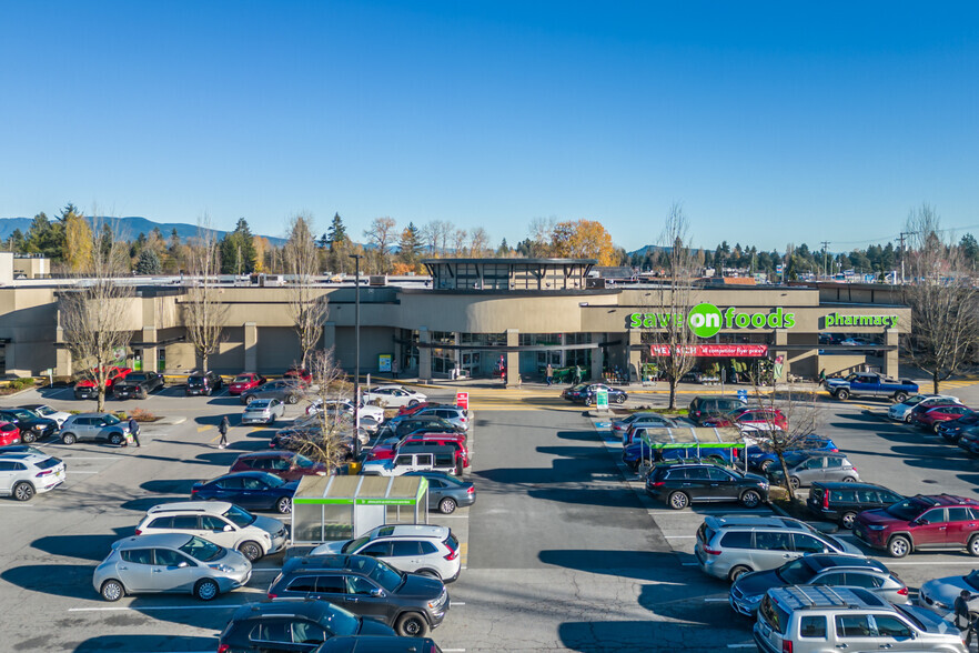 20395 Lougheed Hwy, Maple Ridge, BC en alquiler - Foto del edificio - Imagen 2 de 7