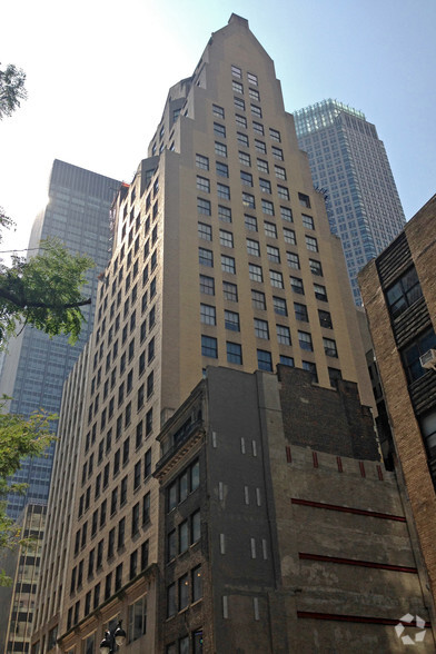 18 E 48th St, New York, NY en alquiler - Foto principal - Imagen 1 de 28