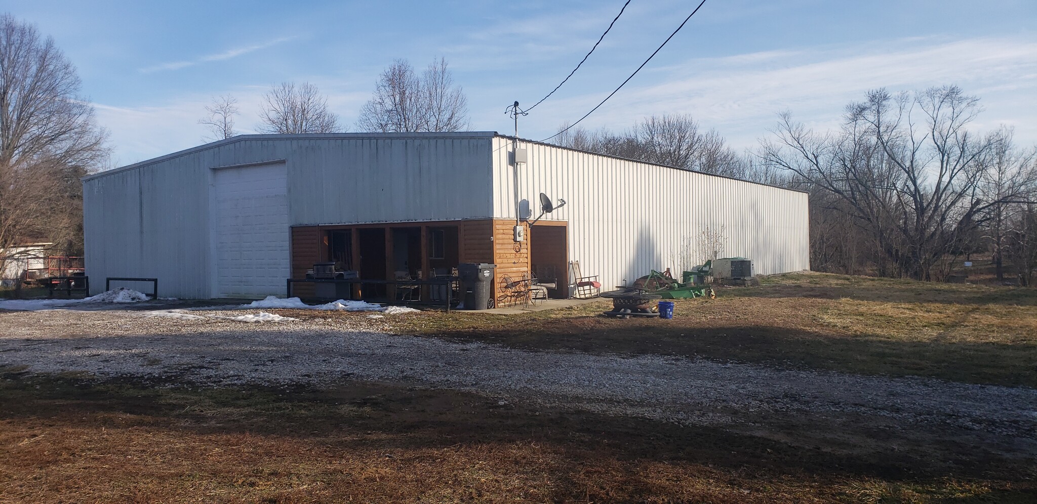 8211 W Georgetown Rd, Columbus, IN en alquiler Foto principal- Imagen 1 de 11