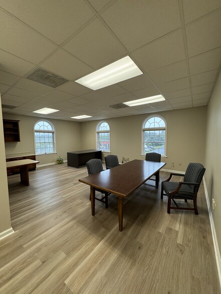 1255 S Market St, Elizabethtown, PA en alquiler - Foto del interior - Imagen 1 de 4