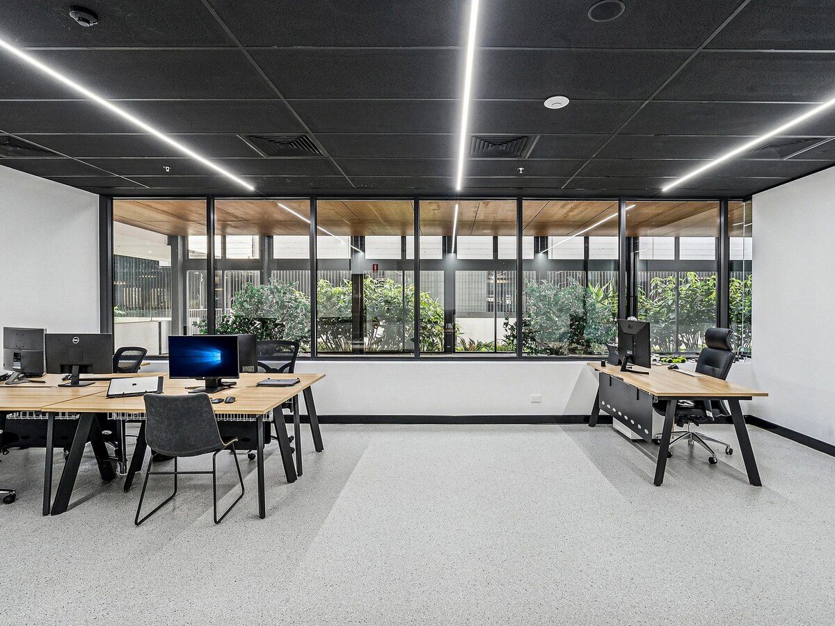 11-13 Solent Cct, Norwest, NSW 2153 - Unidad Suite 301 -  - Foto del interior - Image 1 of 6