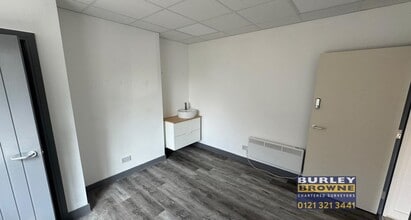 76 Walsall Rd, Sutton Coldfield en venta Foto del interior- Imagen 2 de 7