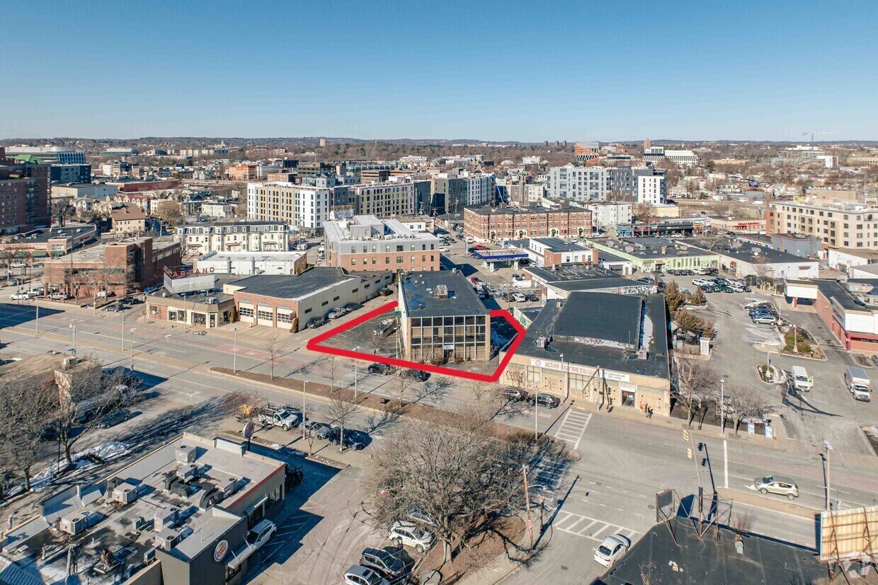 215 Brighton Ave, Boston, MA en venta Vista aérea- Imagen 1 de 1