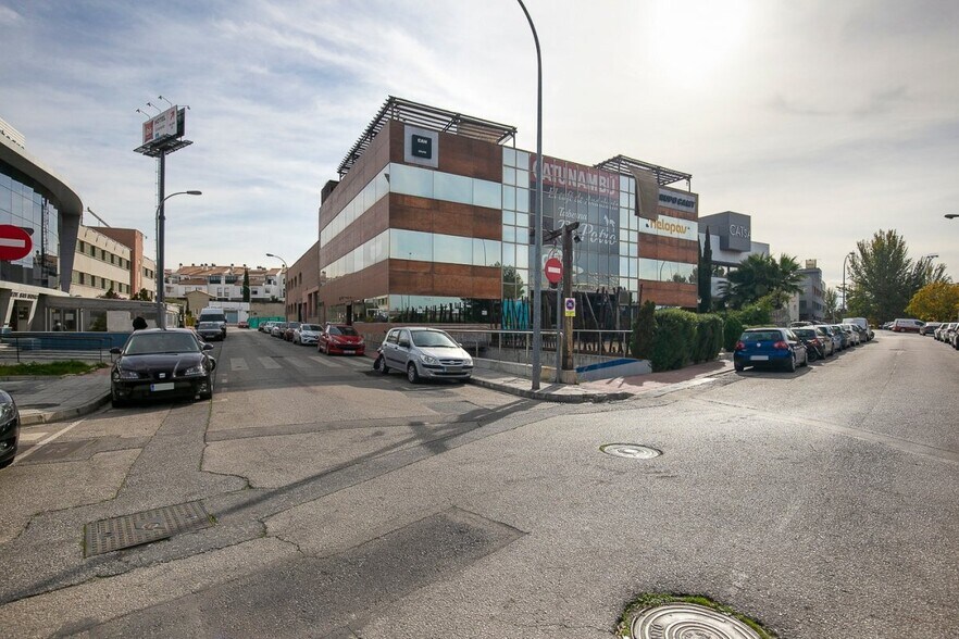 Oficina en Armilla, Granada en venta - Foto del edificio - Imagen 2 de 36