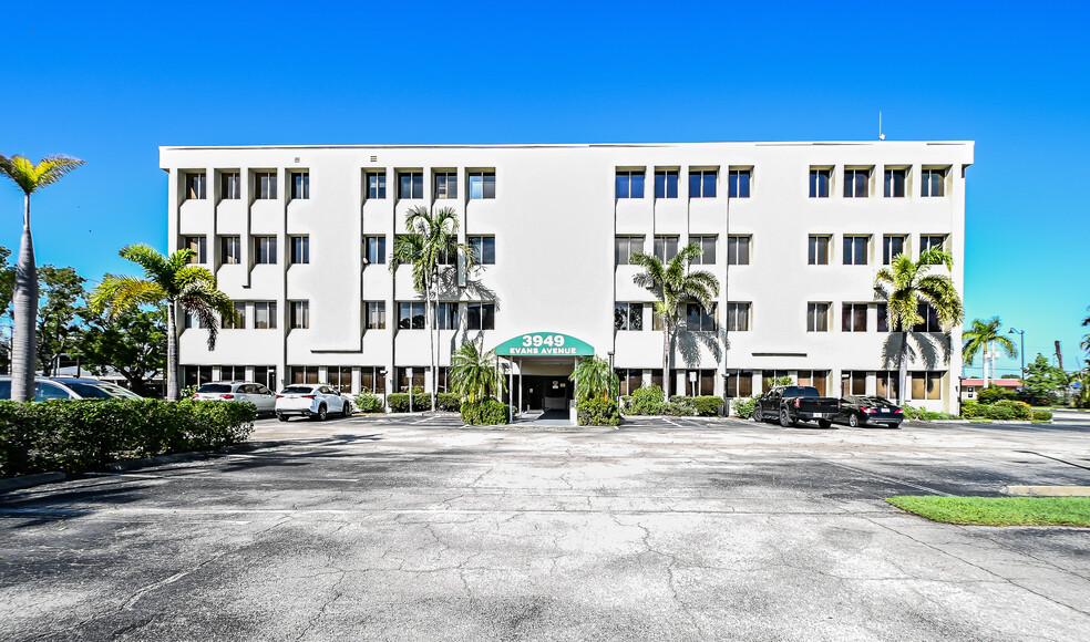 3949 Evans Ave, Fort Myers, FL en venta - Foto del edificio - Imagen 1 de 13