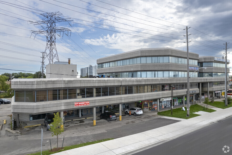 2425 Eglinton Ave E, Toronto, ON en alquiler - Foto del edificio - Imagen 2 de 2