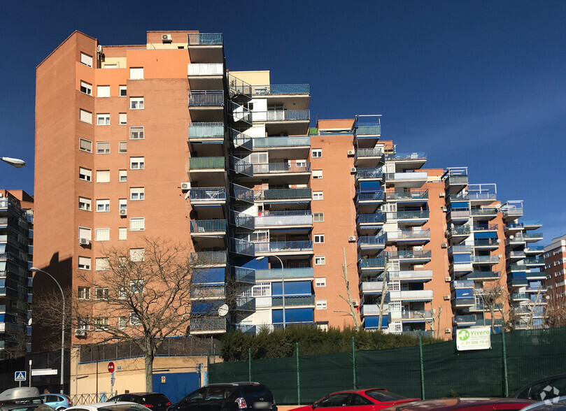 Avenida Nuevo Versalles, 201, Fuenlabrada, Madrid en venta - Foto principal - Imagen 1 de 3