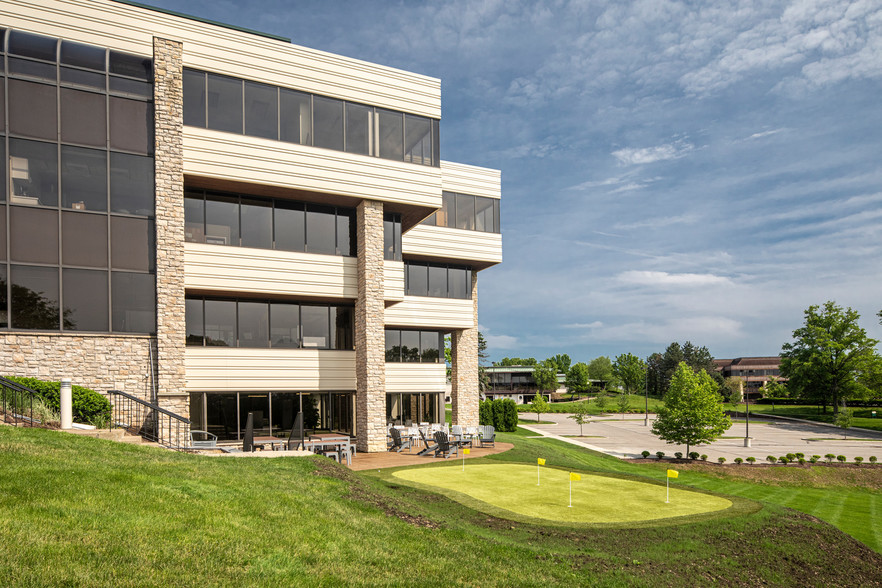 300 Corporate Center Dr, Coraopolis, PA en alquiler - Foto del edificio - Imagen 1 de 16