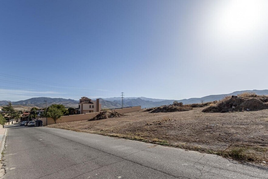 Terreno en Villa de Otura, Granada en venta - Foto del edificio - Imagen 2 de 12