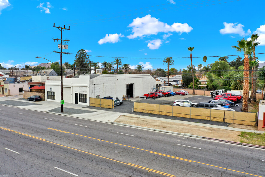 2359 N Main St, Riverside, CA en venta - Foto del edificio - Imagen 1 de 14