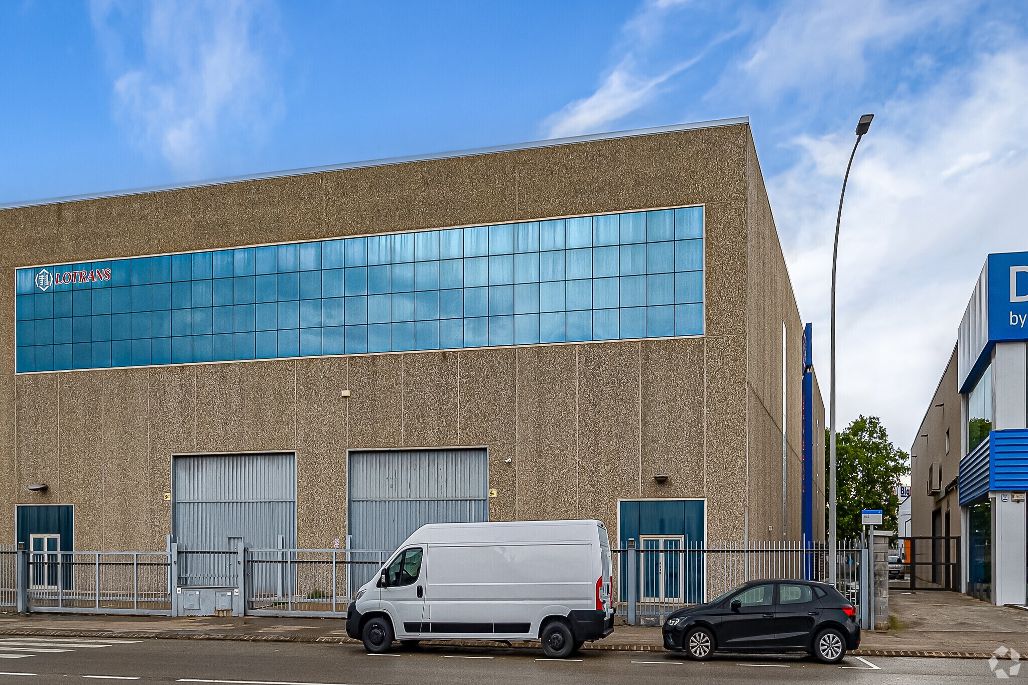 Nave en Sant Boi de Llobregat, Barcelona en venta Foto principal- Imagen 1 de 7