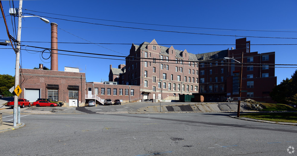 50 Maude St, Providence, RI en alquiler - Foto del edificio - Imagen 2 de 3